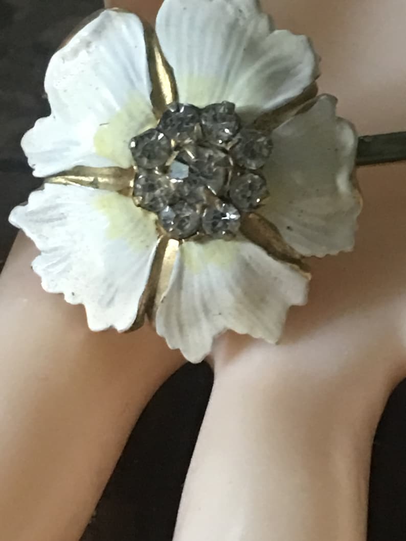 Vtg Floral Enamel RHINESTONE Done by SANDOR Brooch the Perfect Beauty to Wear during the Upcoming Seasons!
