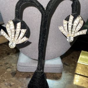 One of a kind gift idea! Great Gift Idea Vtg 1940s 50s ORA Clear Glass Stunning Earrings a Beautiful Pair of Beauties Set in RHODIUM?
