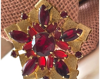 Vtg Gold-Tone Brooch With Ruby Red Art Glass Navettes & Faceted Round Stones Set in A Textured Gold-tone Metal Ornate Setting Design