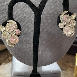 Great Gift Idea Vtg 1940s 50s Eisenberg &quot;Like&quot; Clear Glass Stunning Earrings a Beautiful Pair of Beauties Set in Rhodium?