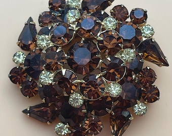 Great Gift Idea Vtg MASSIVE Sparkling Topaz Root Beer and Multi-Color Rhinestone UNUSUAL Multi-Faceted Art Glass Prong Set Brooch Pin