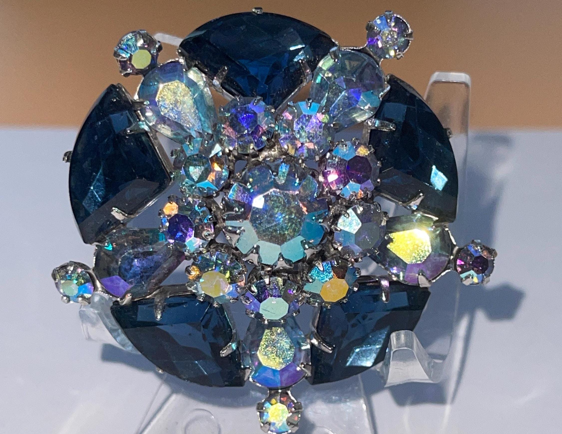 Schreiner brooch - Etsy 日本