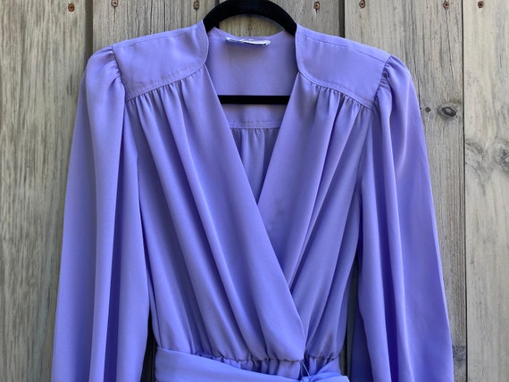 80s does 40s lavender sheer wrap-front dress Enco… - image 3