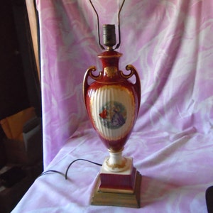 Vintage Ceramic 1950&#39;s Style Lamp, Colonial Figures Dark Red with Gold Trim,  26 & 1/2&quot; Tall