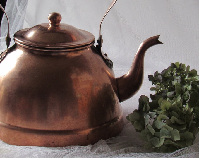 Vintage Kettle, Copper Tea Kettle, Made in Portugal, Covered Tea Kettle