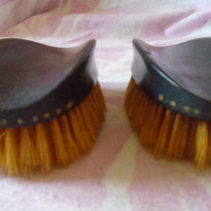 Vintage Pair of Gentleman&#39;s Brushes, Made of Real Ebony, Natural Bristle, 1920s