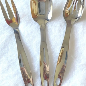 Vintage Oneida Stainless Steel Serving Set: Slotted Spoon & Salad Servers