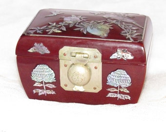 Vintage Box, Red Lacquer Jewelry Box, Mother of Pearl, Birds in Tree, Brass Fittings, Red Felt Interior, Mirrored Lid, Asian, Chinoiserie