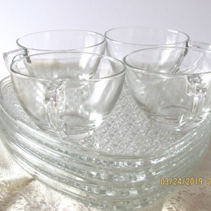 Vintage Luncheon Set, Four Place Settings, Plates and Cups, Daisy and Button Pat, Eight Pieces, Indiana Glass Co, 1960s, Snack Set