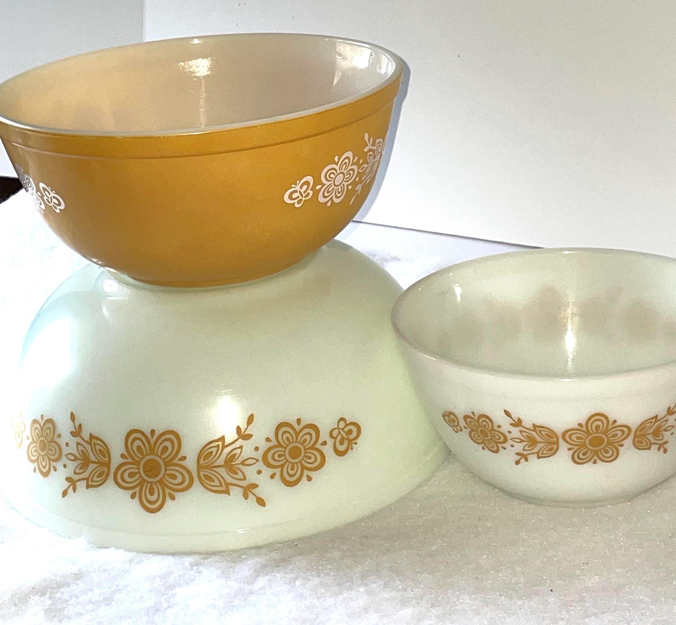 Pyrex 404 Butterfly