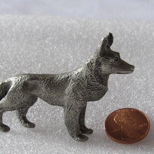 Vintage, German Sheperd Dog, Miniature Dog, Pewter Figurine, Dollhouse, Fairy Village, Tiny Collectible, Pewter Collectible, Marked Bea-LINE