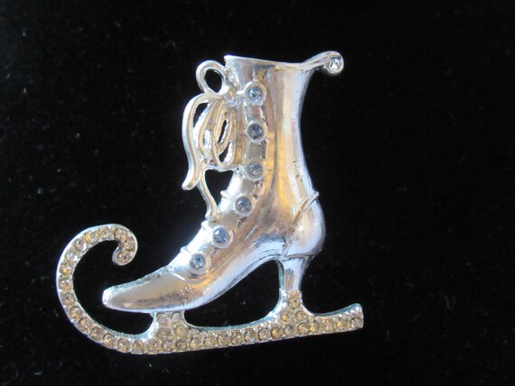 Ice Skating Snowman Fashion Pin with Crystals Silver Tone Ice Skating Snowman Fashion Pin with Crystals Silver Tone