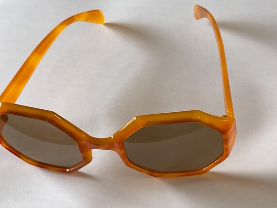 Retro Caramel Tortoise Shell Frames, Sunglasses, … - image 8