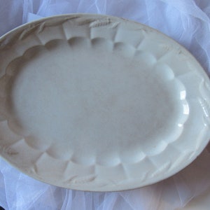 Ironstone Platter Wheat pattern Meakin England (RB) Ironstone Platter Wheat pattern Meakin England (RB)
