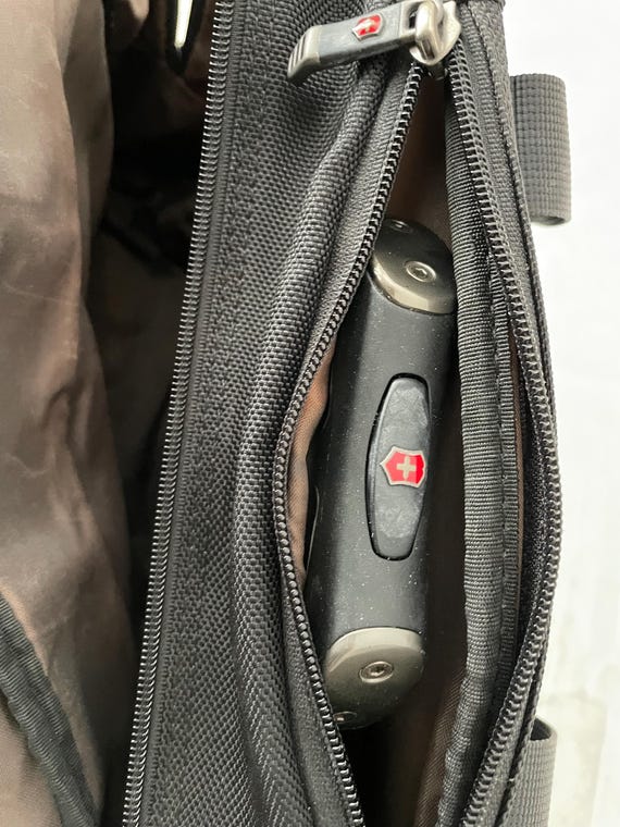 Vintage Victorinox Rolling Business Bag, 2 Roller Wheels, Swiss Army Knives, Telescoping Handle View 6