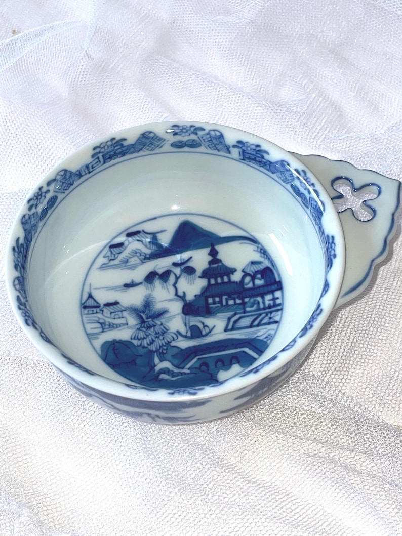 Mottahedeh Canton Porringer