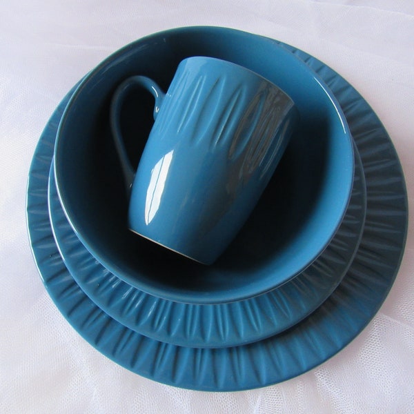 Vintage Dansk, Medium Blue, The Burbs Pattern, 4Piece Place Setting, 11" Dinner Plate, 8.5" Salad Plate, 6" Cereal Bowl, 4" Mug