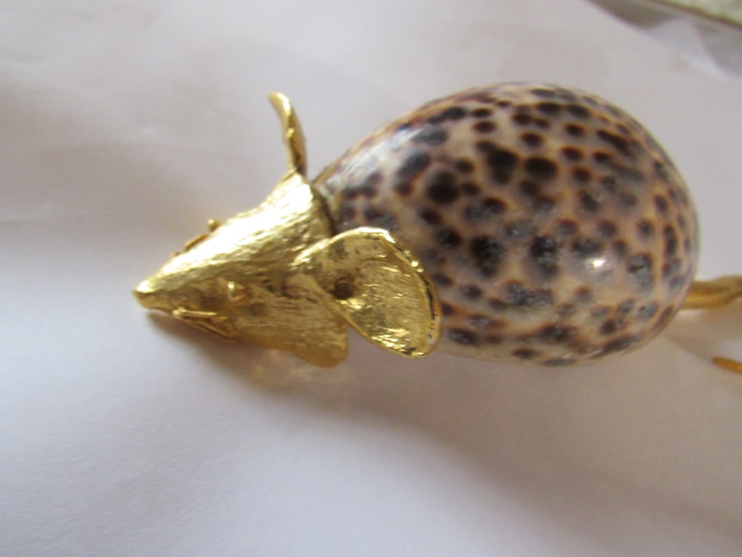 Vintage Cowrie Shell Mouse, Golden Head Tail, Beach Decor Paperweight ...