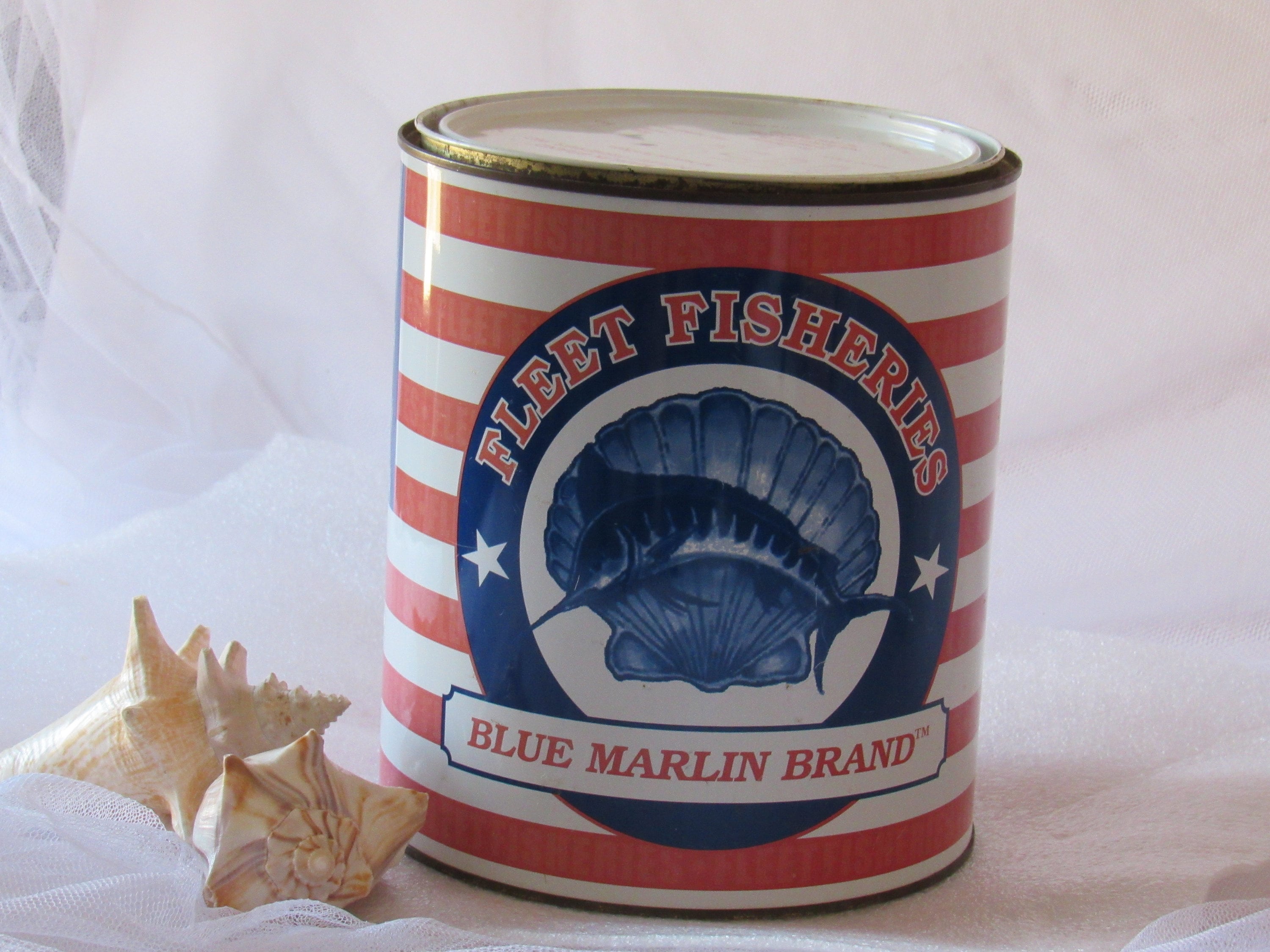 Vintage 1940s Nevr-dull Magic Wadding Polish Red White Blue Tin Cleaning  Polishing Vintage Household Cleaner 