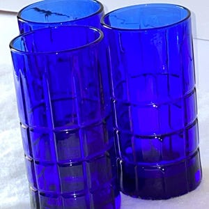 Vtg Anchor Hocking Tumblers, Cobalt Blue, Tartan Plaid Pattern, 12oz Size Glasses, 6” Tall, Set of 3