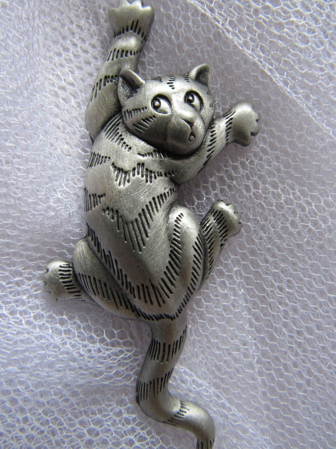 Vintage Kitty Pin, Pewter Striped Tabby, Marked JJ 1988, JJ