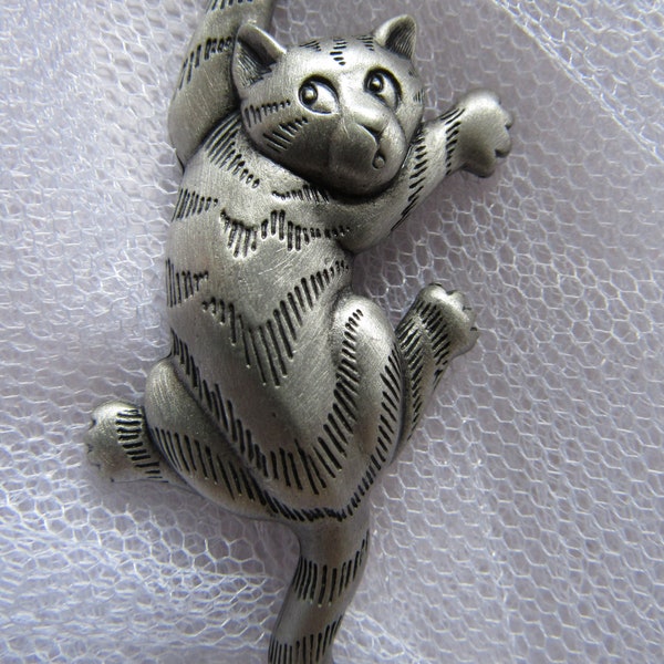 Vintage Kitty Pin, Pewter Striped Tabby, Marked JJ 1988, JJ Jonette, Made in USA, Novelty Pin, Sweater Pin, Scarf Pin, Costume Jewelry