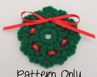 Crochet Wreath Pin Pattern - Crochet Pin Pattern - Christmas Wreath Pattern - Craft Fair Item Pattern