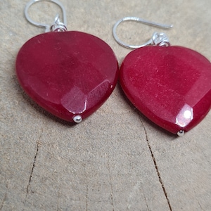 Dangle earrings heart jade gemstone