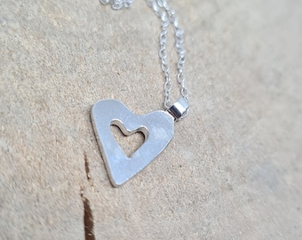 スターリングシルバーの繊細なスパイラルハートネックレス - Etsy 日本