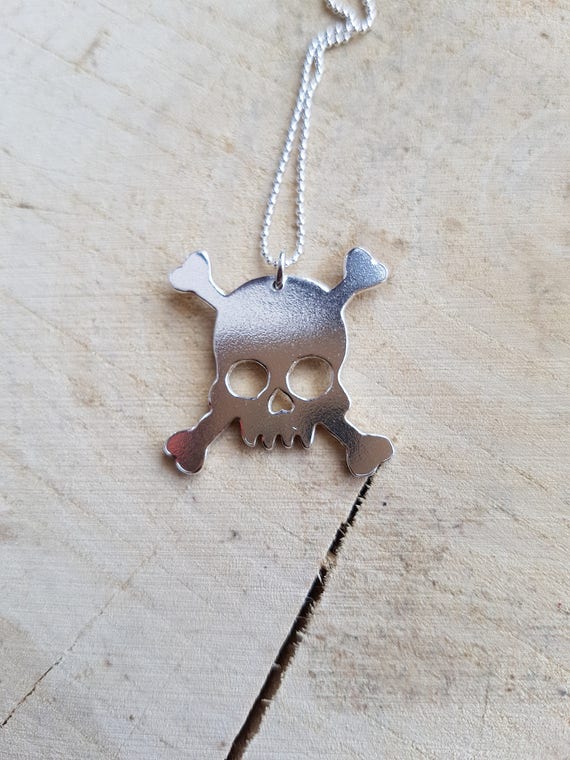 Mens sterling shop silver skull necklace