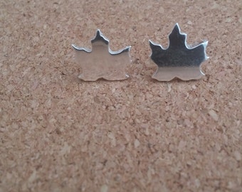 Maple Earrings, Sterling Silver Earrings, Silver Stud, Autumn Jewelry, Gift for her, Stud earrings, Maple Jewellery, Maple Leaf Earrings