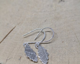 Sterling Silver Leaf Dangle Earrings: Nature Inspired Jewelry