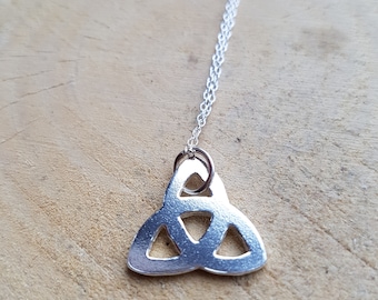 Sterling Silver Celtic Knot Necklace: Trinity Knot Pendant