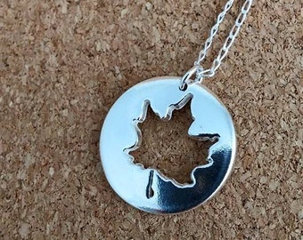 Collier feuille d'érable en argent sterling : pendentif automne, symbole canadien