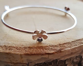 Flower Bangle, Sterling Silver Bangle, Silver Bangle, Flower Silver Bangle, Stacking Bangle, Bridesmaid Gift, Gift for her, Flower Gift