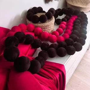 Hermosas guirnaldas de cuentas para el árbol de Navidad, fiestas, días festivos y ocasiones especiales.