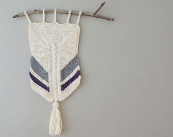 DIY Knitting PATTERN - Chevron Wall Hanging  Size: 11" x 29" (2015015)