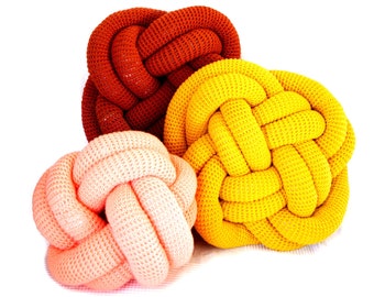 DIY Crochet PATTERN - Crochet Knot Pillows (2019006):  crochet pattern, knot pillow, celtic knot, crochet pillow, cushion, knot