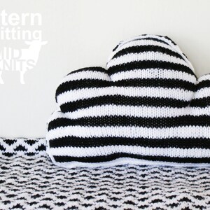 DIY Knitting PATTERN Cloudy Cushion 11 x 16 2016016 image 2