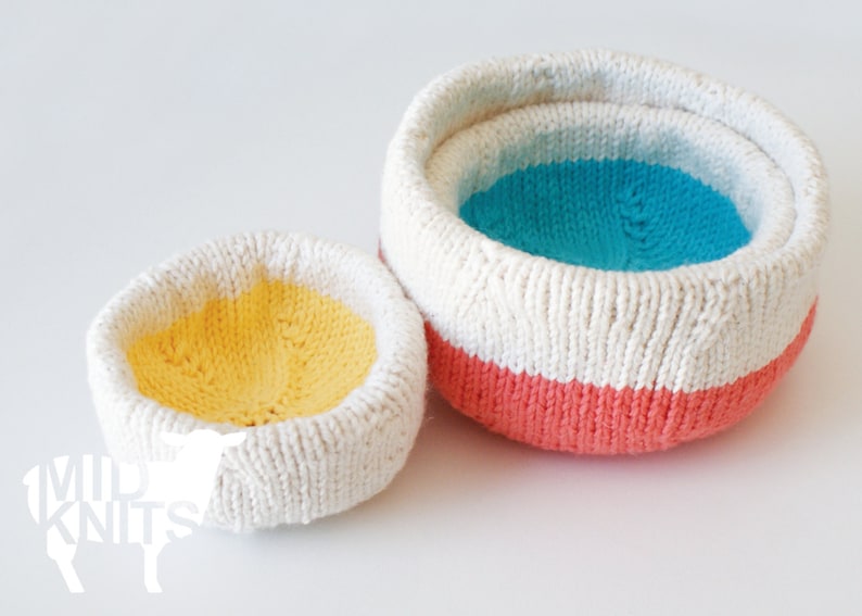 DIY Knitting PATTERN Color Blocked Nesting Bowls Sizes: 6, 5, 4 diameter 2015009 image 5