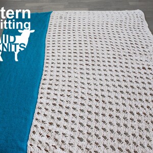 DIY Knitting PATTERN Duplicate Stitch Squirrel Stockinette & Lace Throw Blanket / Blanket Shawl / Scarf 42 x 52 2016013 image 3