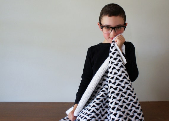 Knitted triangle online baby blanket pattern