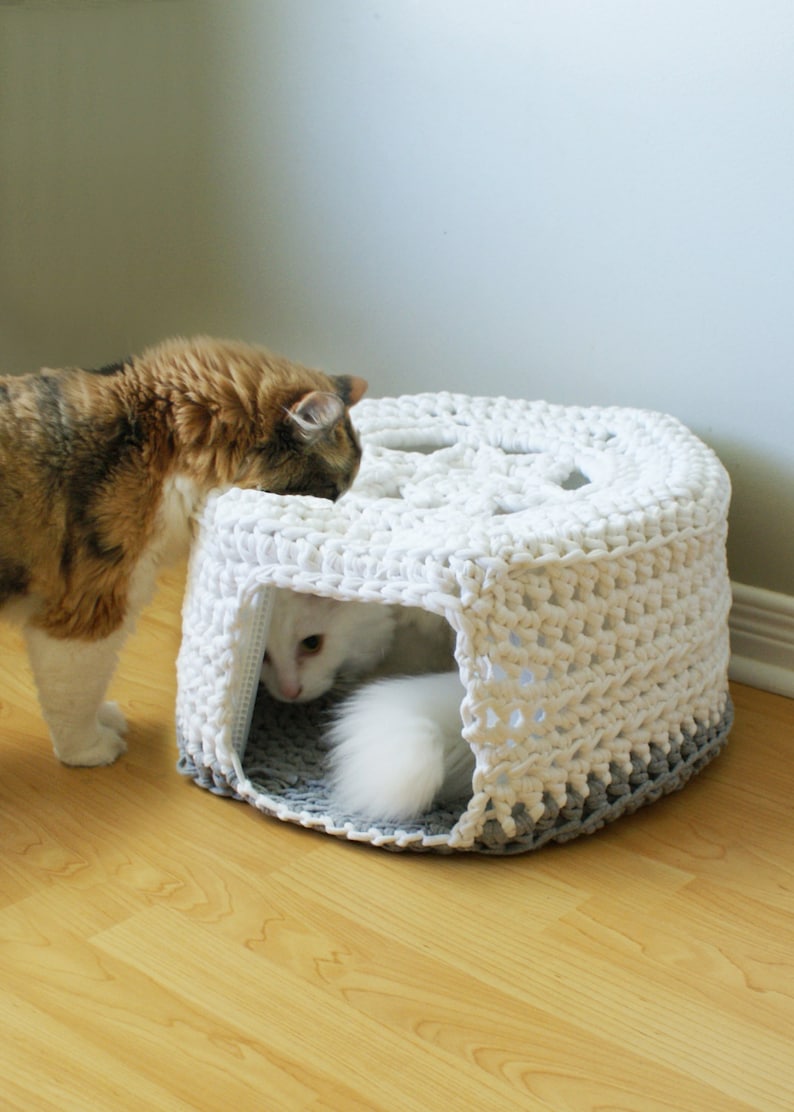 DIY Crochet PATTERN Chunky T-shirt Yarn Pet Cave / Cat Bed ...