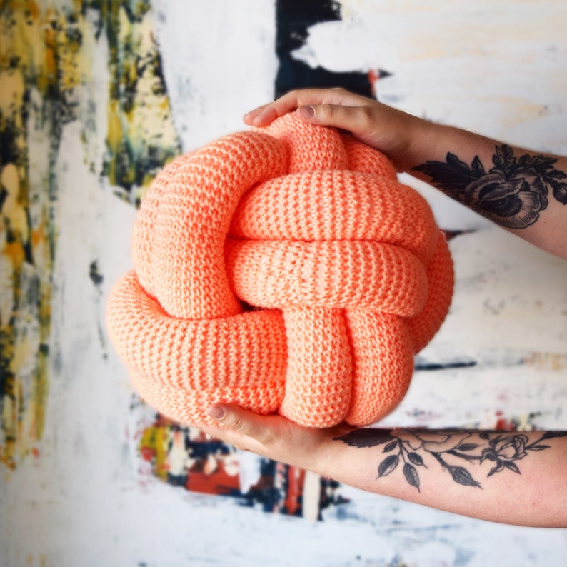 DIY Crochet PATTERN Crochet Knot Pillows 2019006: crochet pattern, knot pillow, celtic knot, crochet pillow, cushion, knot image 3