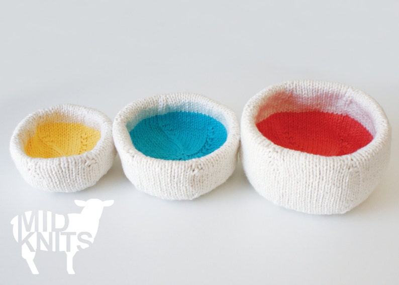 DIY Knitting PATTERN Color Blocked Nesting Bowls Sizes: 6, 5, 4 diameter 2015009 image 3