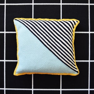 DIY Crochet PATTERN - Radical Rays Crochet Pillow (2020010); crochet pillow, stripe, cushion pattern, pillow pattern, crochet pattern