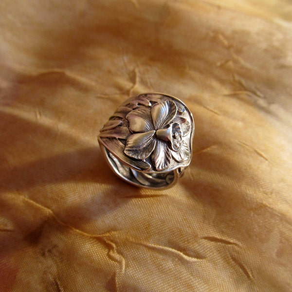 Daffodil Flower Spoon Ring Sterling Art Nouveau Symbolic of Vitality and Energy