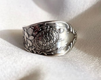 Sea Schildkröte Löffel Ring Ozean Thema Sterling Silber Circa 1890's Rare Sea Life Muster Dominick & Haff von Treasure Grotto