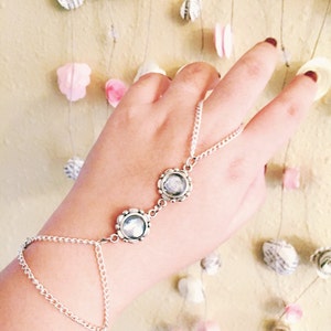 Moon Child -- Grey Stone Gems Silver Boho Hand Chain