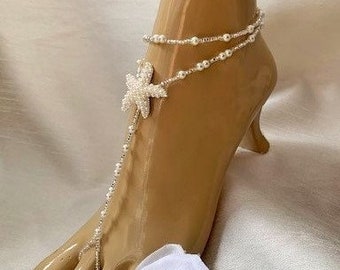 Sandales aux pieds nus avec étoiles de mer perlées, chaussures de mariage pour femmes, sandales de mariage sur la plage, cadeau de douche nuptiale, cadeau de demoiselle d'honneur, mariages, chaussure de mariage pour la mariée